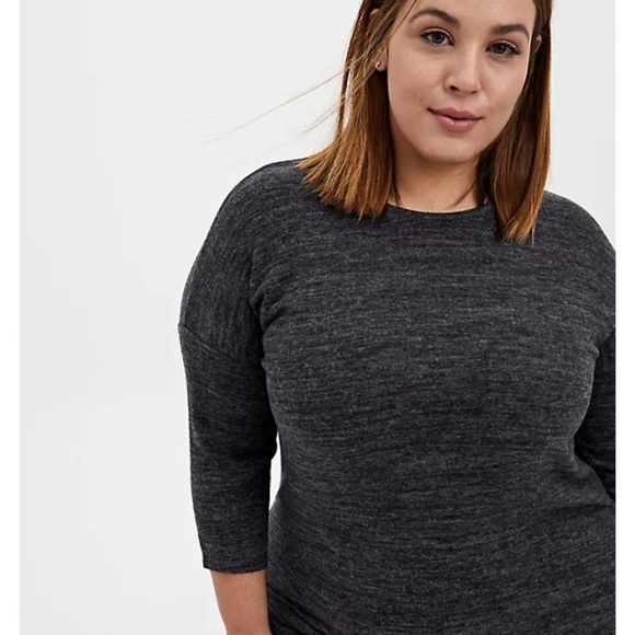 torrid Tops - TORRID Super Soft Plush Black Long Sleeve Crew Tee in Size Large